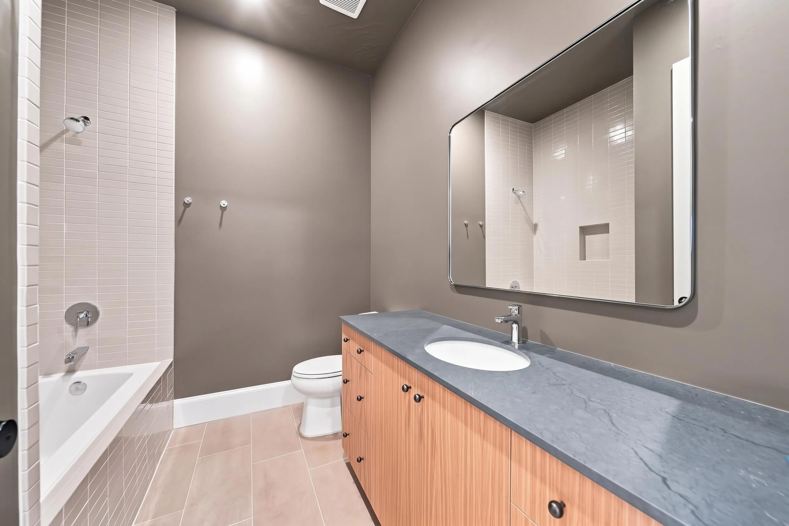 Listing photo 024 of the home at 218 E Colima Road 143 in Solenté (MLS 25-267786).