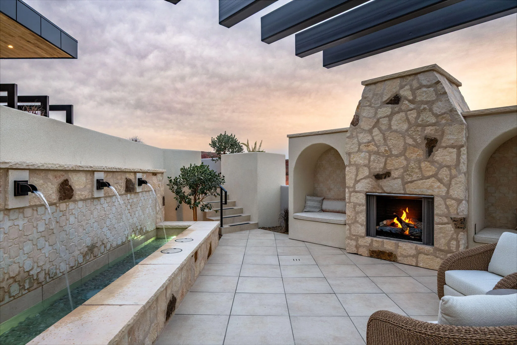 Listing photo 108 of the home at 298 E Colima Road in Solenté (MLS 26-269222).