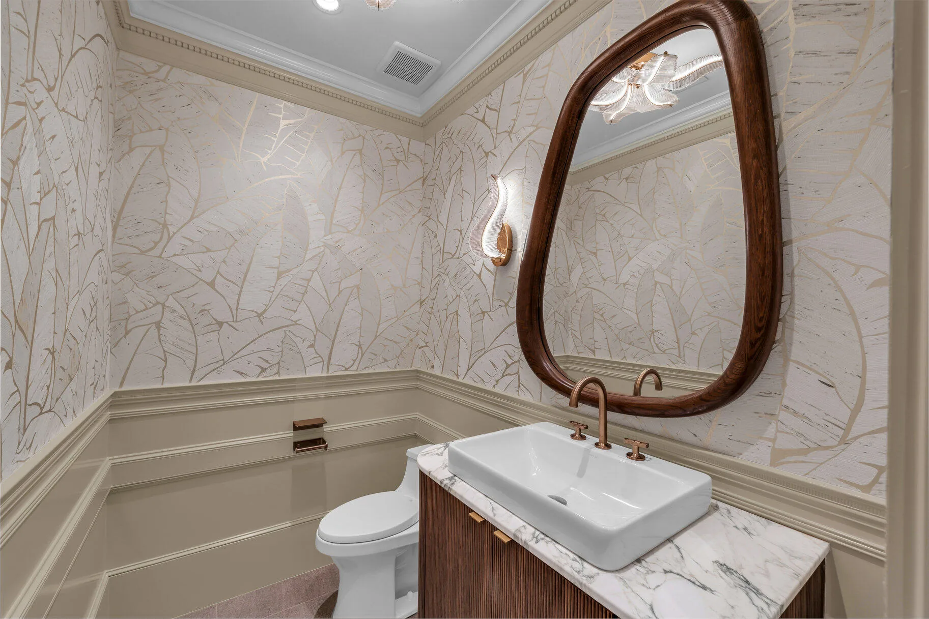 Listing photo 044 of the home at 63 E Colima Road in Solenté (MLS 26-269282).